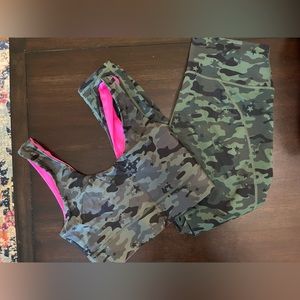 Fabletics camo matching set size medium